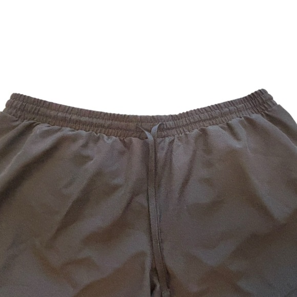 Old Navy Black Active Shorts Size Medium (M) - Picture 5 of 6